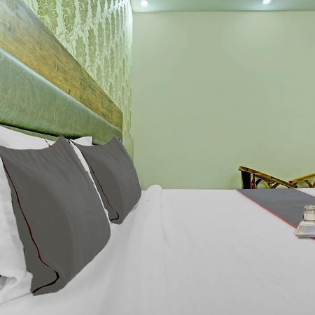 Zirakpur Collection O Rd Hotel מראה חיצוני תמונה